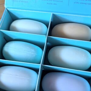 🆕  Egg moisturizing bath bar set shaped like eggs
